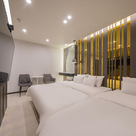 Brown Dot Hotel Sinan Gwangju Metropolitan City Esterno foto