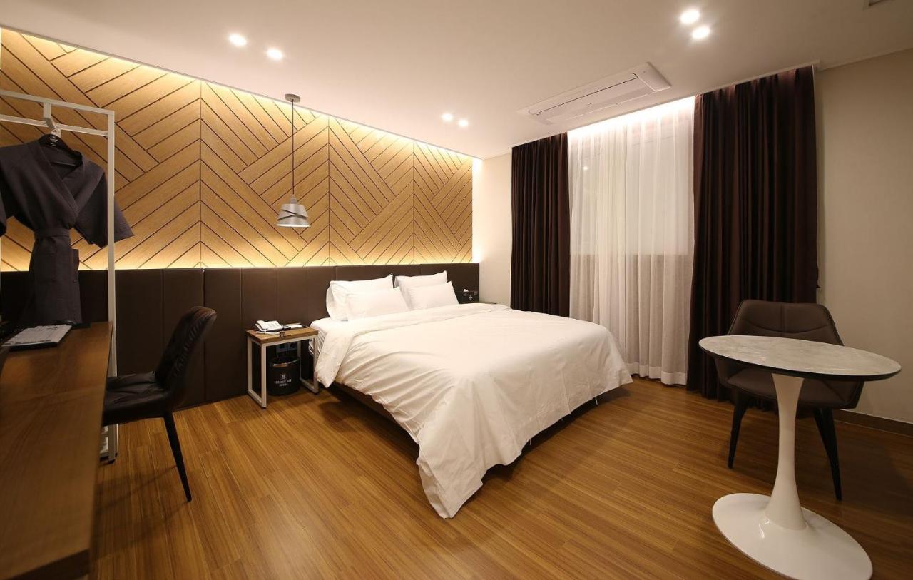 Brown Dot Hotel Sinan Gwangju Metropolitan City Esterno foto