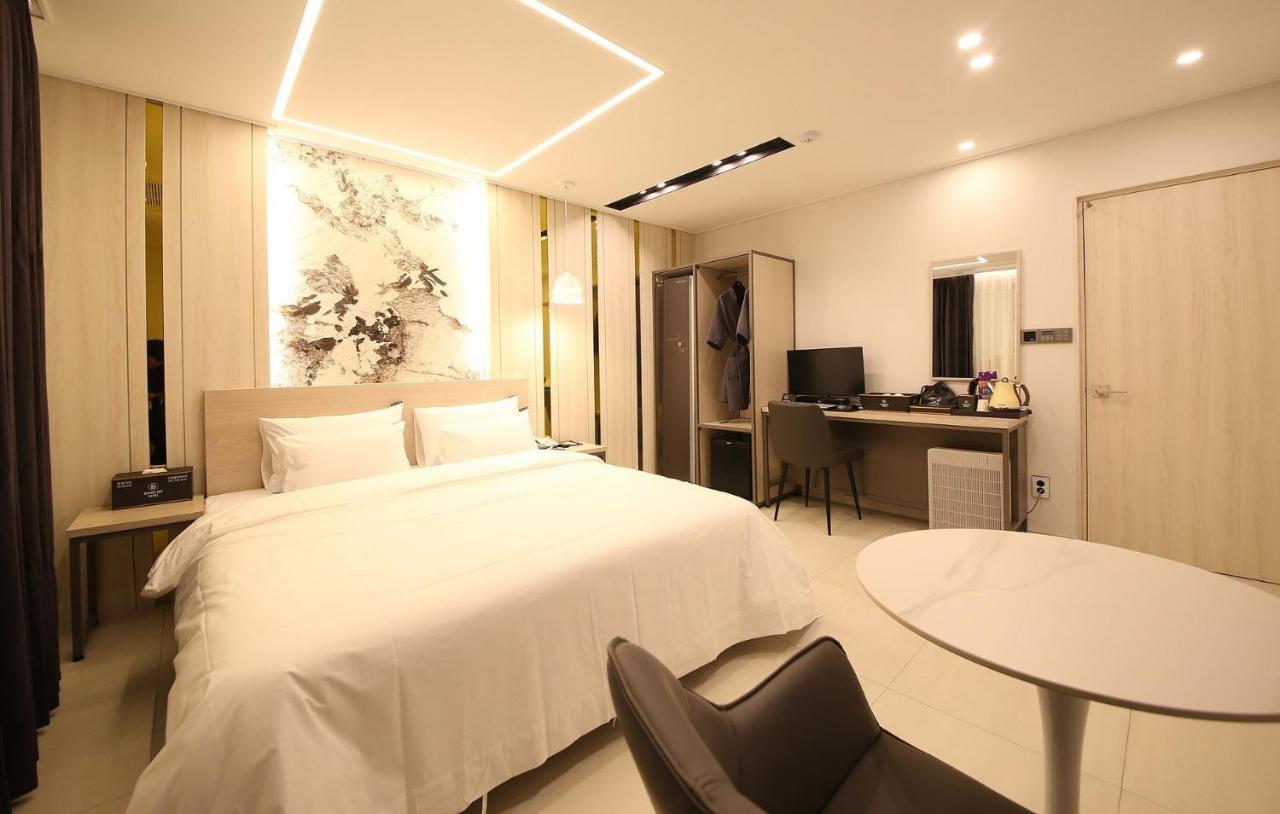 Brown Dot Hotel Sinan Gwangju Metropolitan City Esterno foto