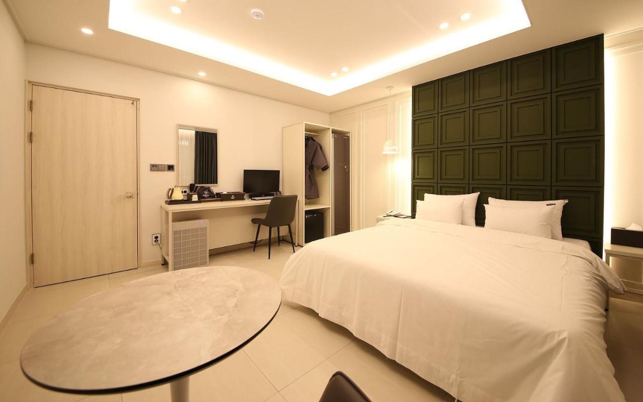 Brown Dot Hotel Sinan Gwangju Metropolitan City Esterno foto