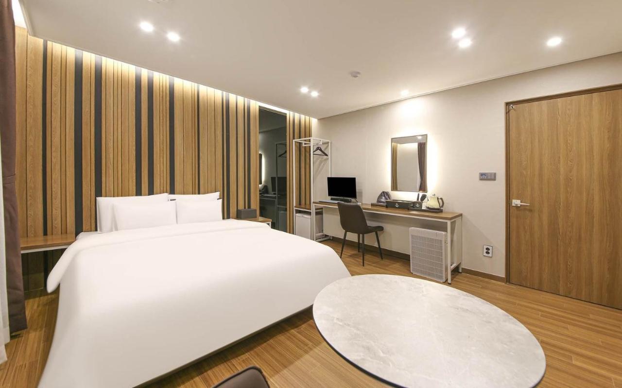Brown Dot Hotel Sinan Gwangju Metropolitan City Esterno foto