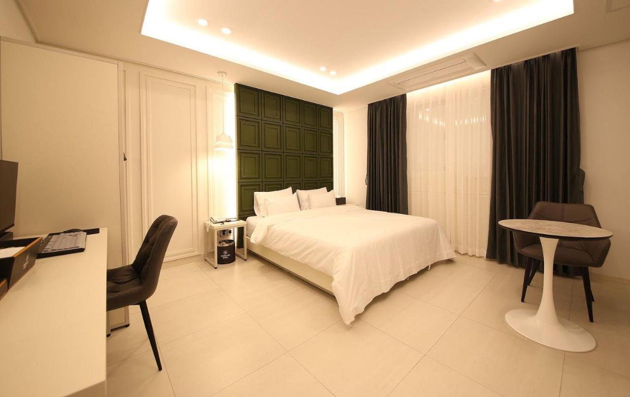 Brown Dot Hotel Sinan Gwangju Metropolitan City Esterno foto