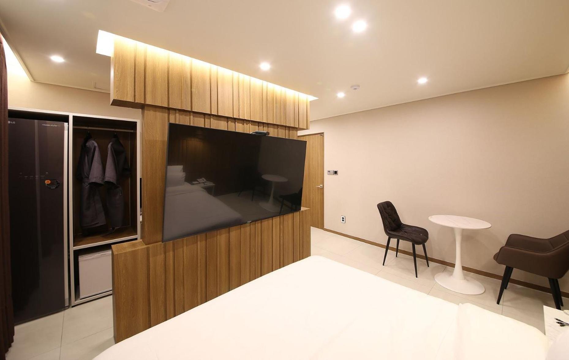 Brown Dot Hotel Sinan Gwangju Metropolitan City Esterno foto