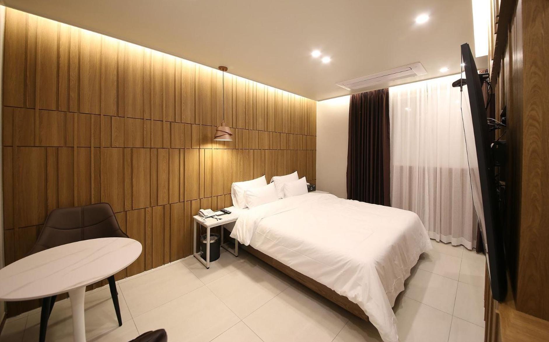 Brown Dot Hotel Sinan Gwangju Metropolitan City Esterno foto