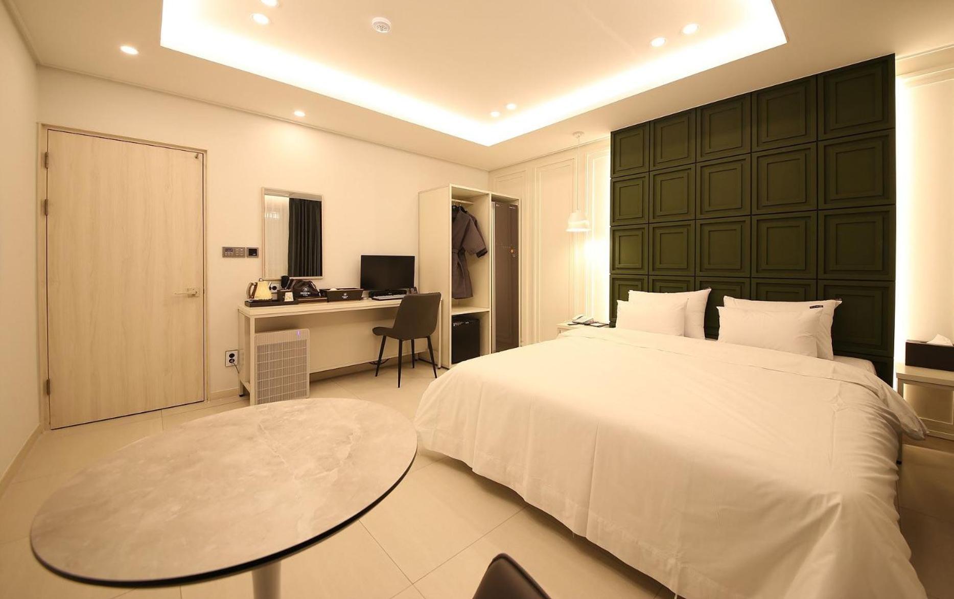 Brown Dot Hotel Sinan Gwangju Metropolitan City Esterno foto