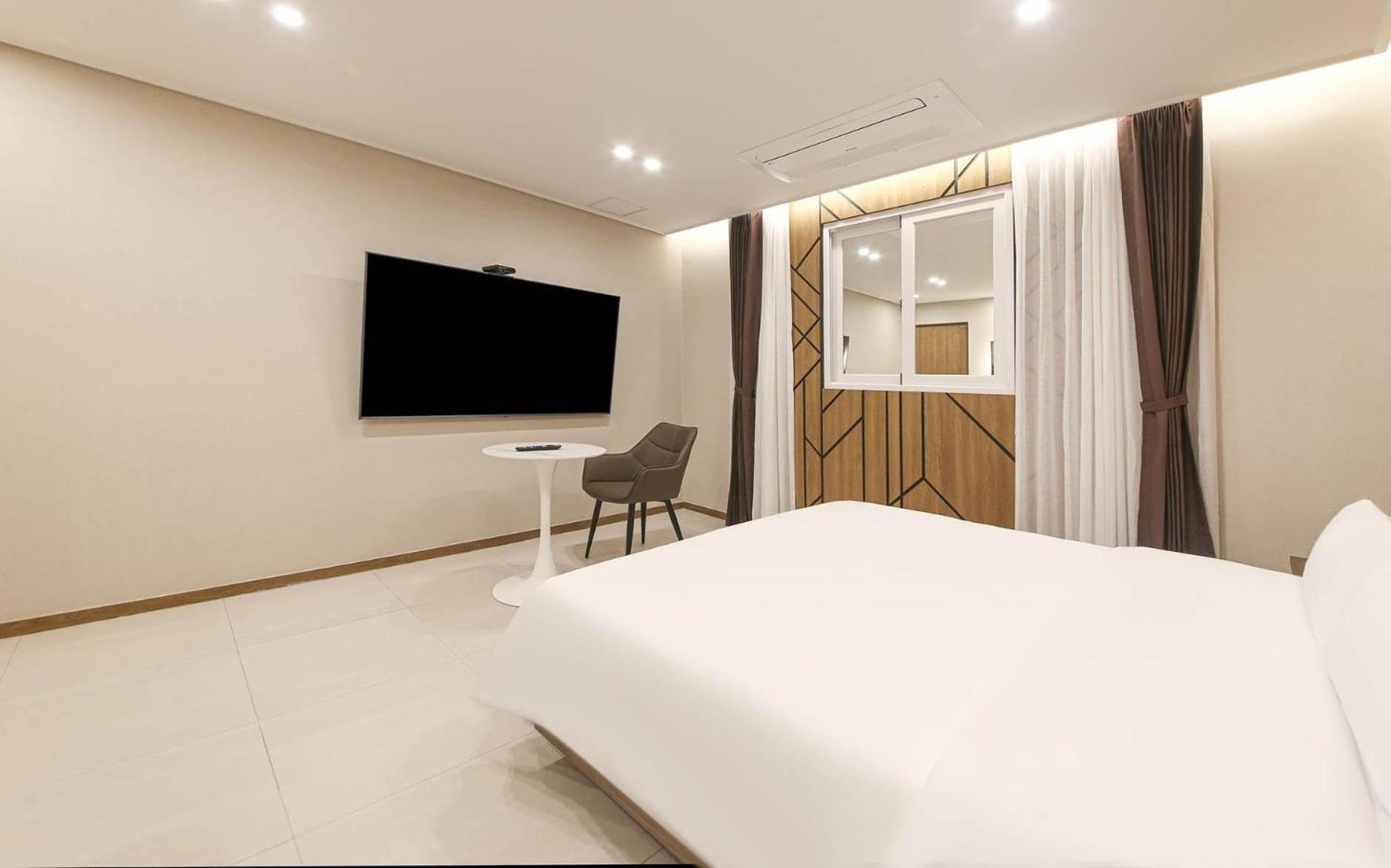 Brown Dot Hotel Sinan Gwangju Metropolitan City Esterno foto