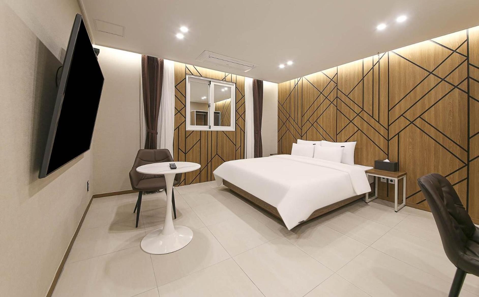Brown Dot Hotel Sinan Gwangju Metropolitan City Esterno foto