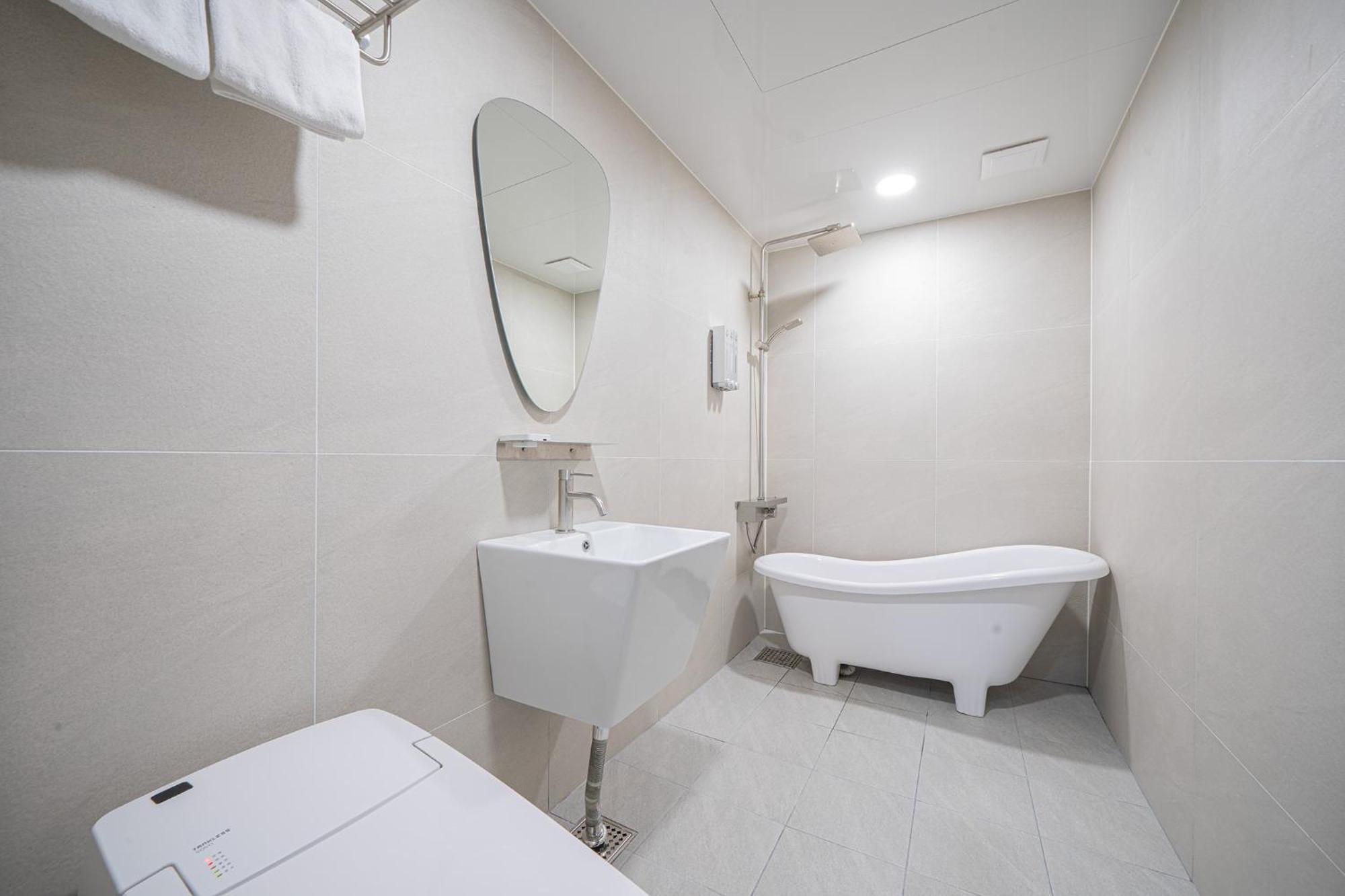 Brown Dot Hotel Sinan Gwangju Metropolitan City Esterno foto