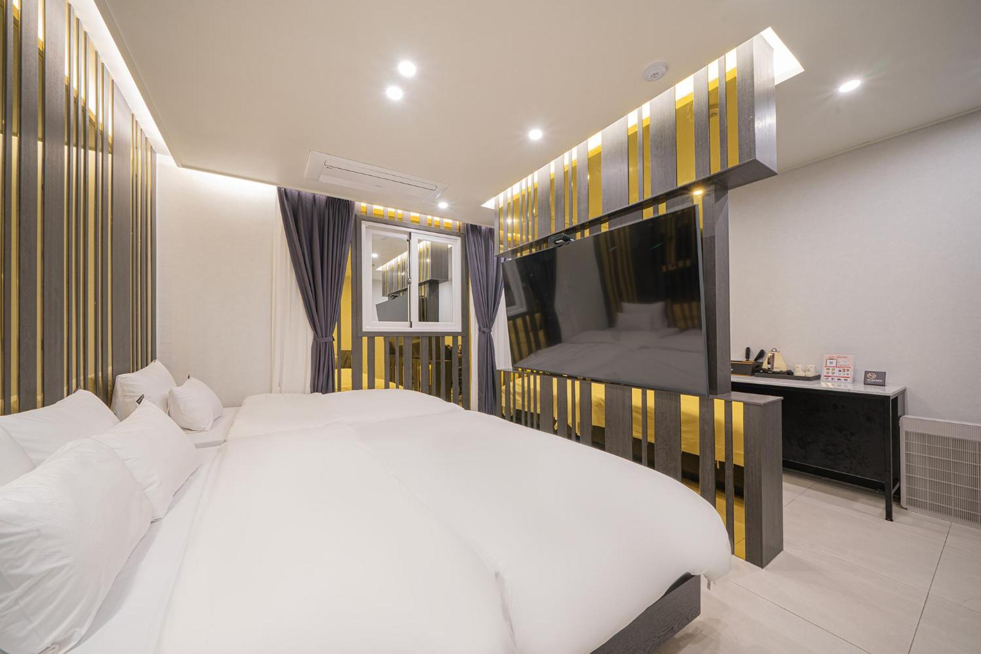 Brown Dot Hotel Sinan Gwangju Metropolitan City Esterno foto