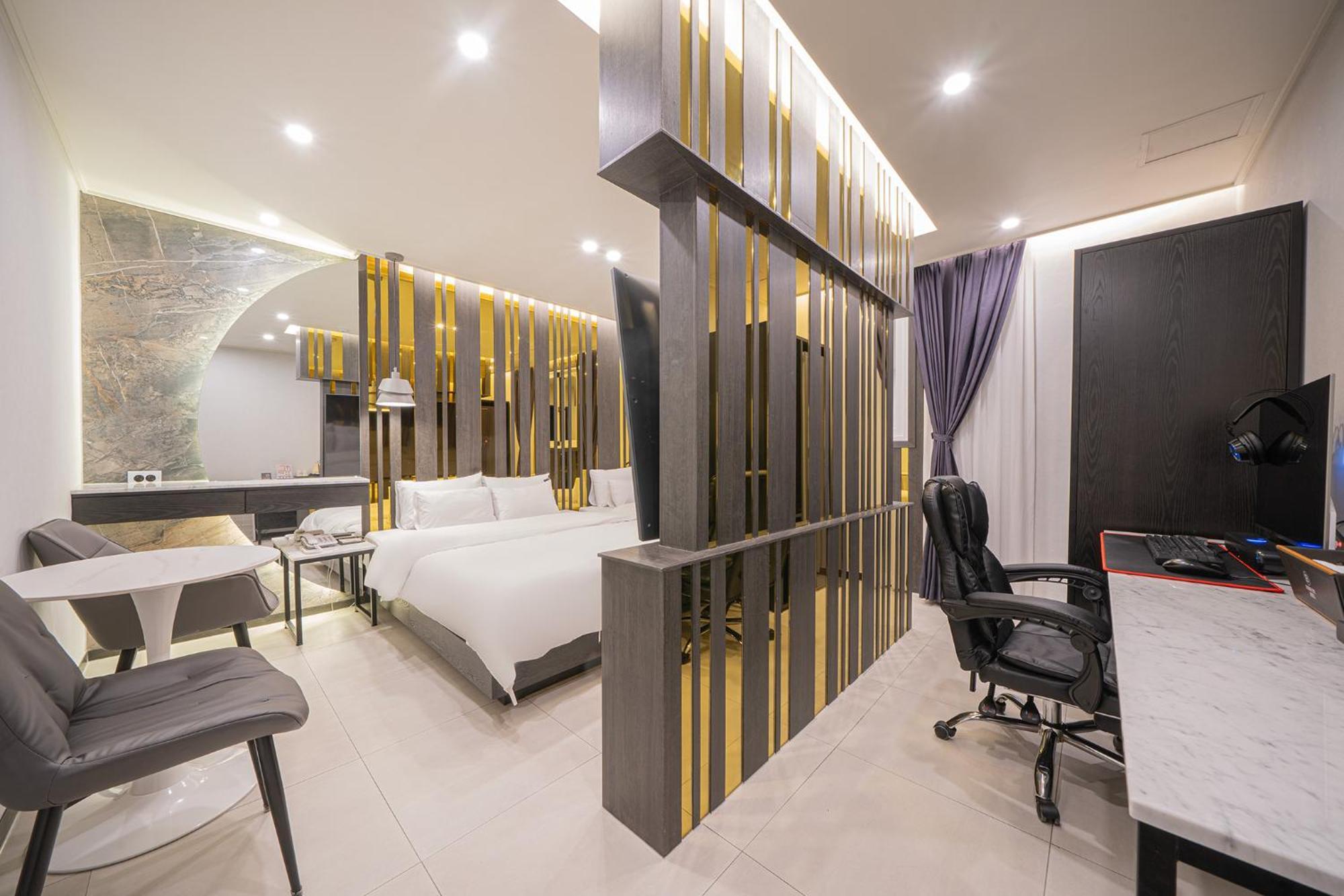Brown Dot Hotel Sinan Gwangju Metropolitan City Esterno foto